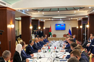 الأردن وروسيا تتفقان على خطوات عملية لتعزيز التعاون الاقتصادي والتجاري