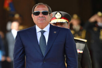 السيسي لبزشكيان في نيودلهي.. ضرورة وقف الاعتداءات على الدول العربية