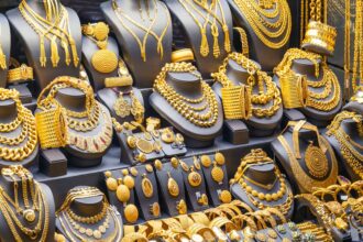 الذهب يتراجع في السوق المحلية.. عيار 21 عند 87.1 دينار