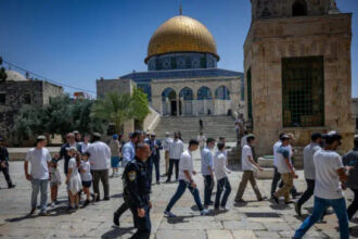 محافظة القدس تحذر من مخطط لفتح الأقصى أمام المستوطنين أيام السبت