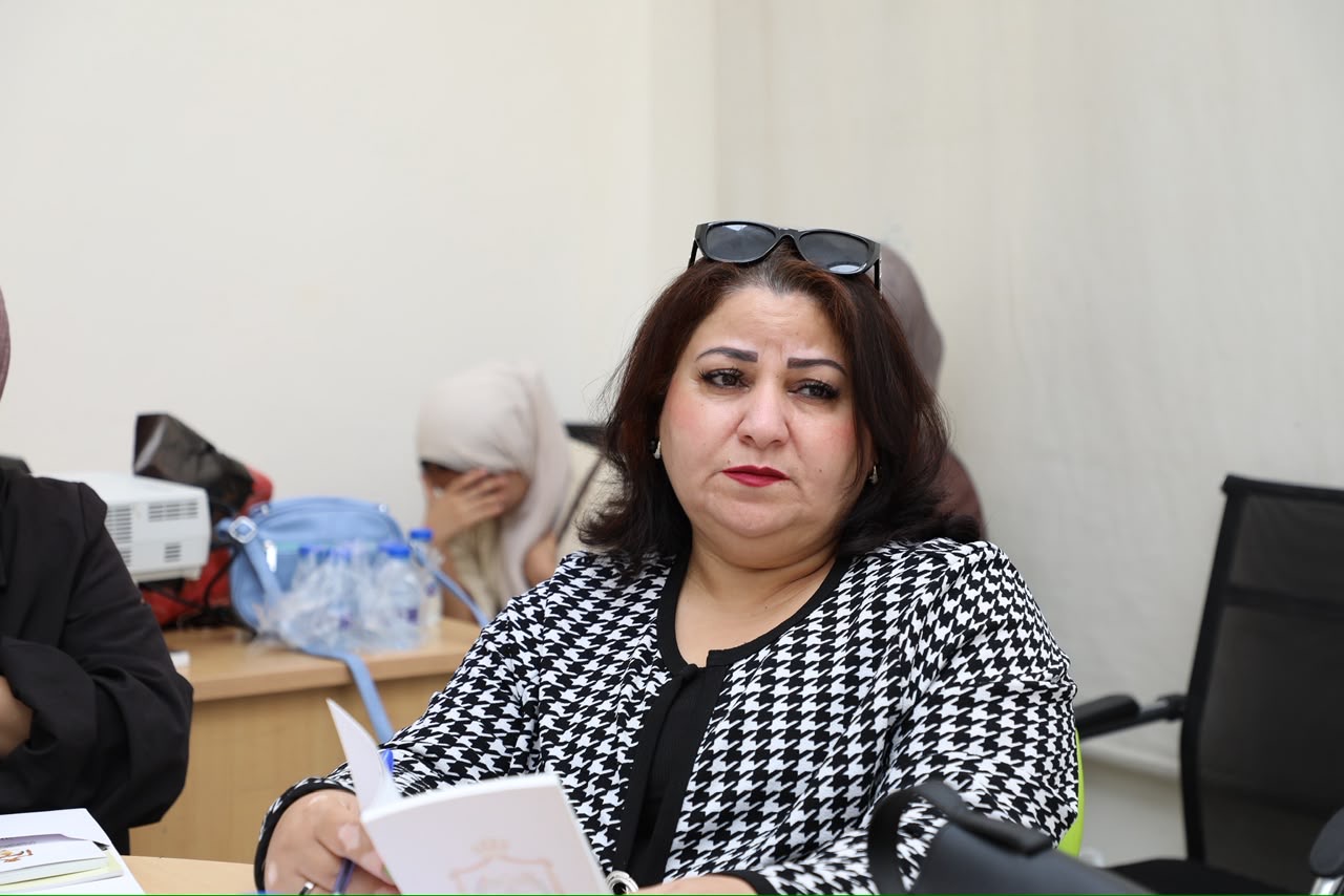 "الشؤون السياسية والبرلمانية" تعقد جلسة حوارية لشباب من الاحزاب في محافظة مادبا