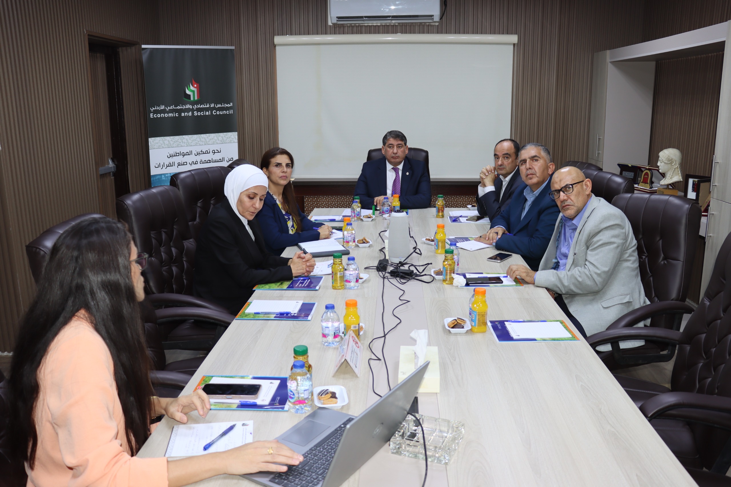 المجلس الاقتصادي والاجتماعي يعقد الاجتماع الأول للجنة متابعة توصيات دراسة واقع عمل النساء في القطاع الزراعي في الأغوار