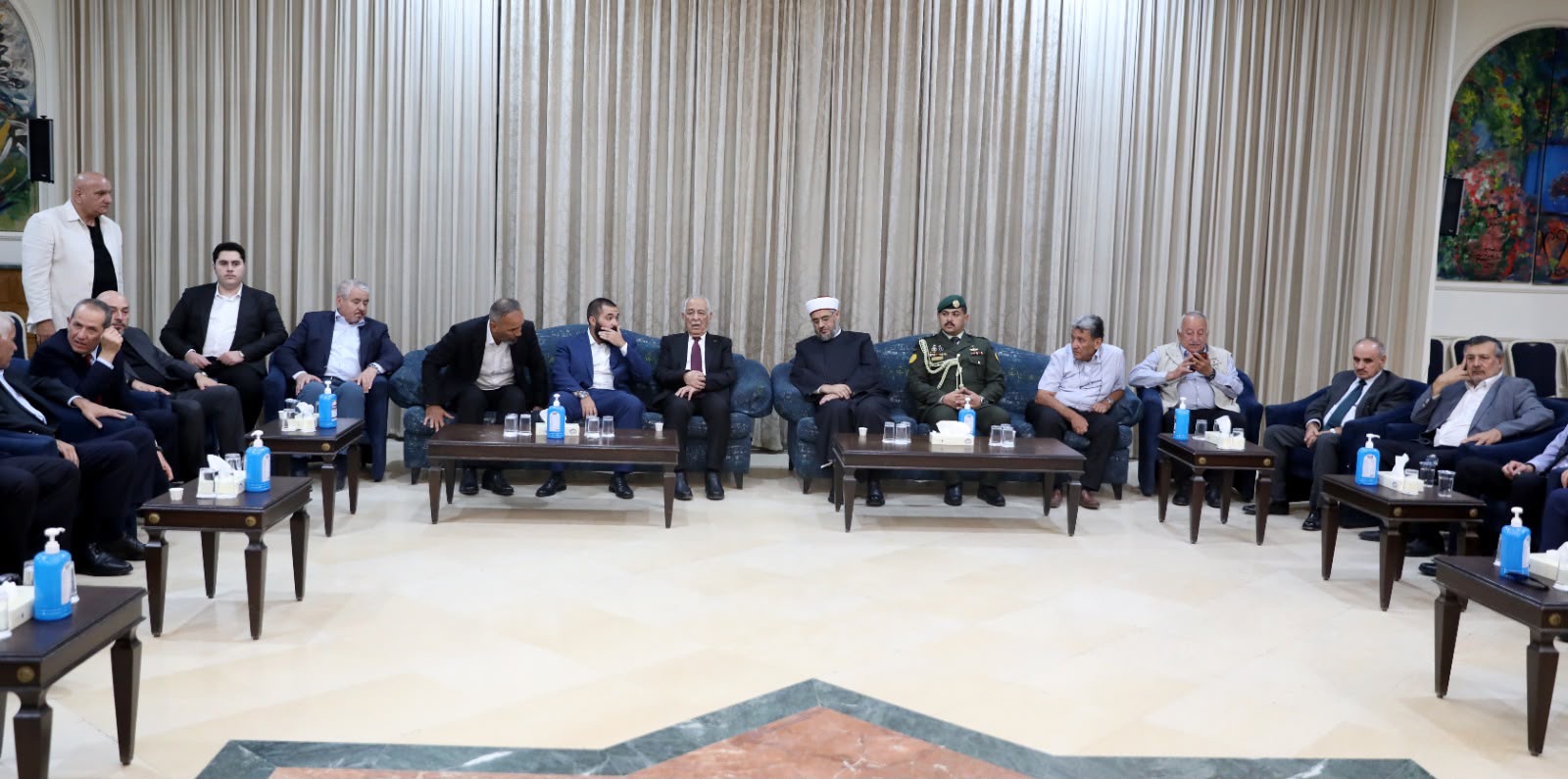 مندوبا عن الملك وولي العهد... العيسوي يعزي الدبايبة والشوابكة وآل عبدالهادي