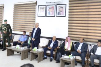 مندوبا عن الملك وولي العهد.. العيسوي يعزي عشيرة البدارين