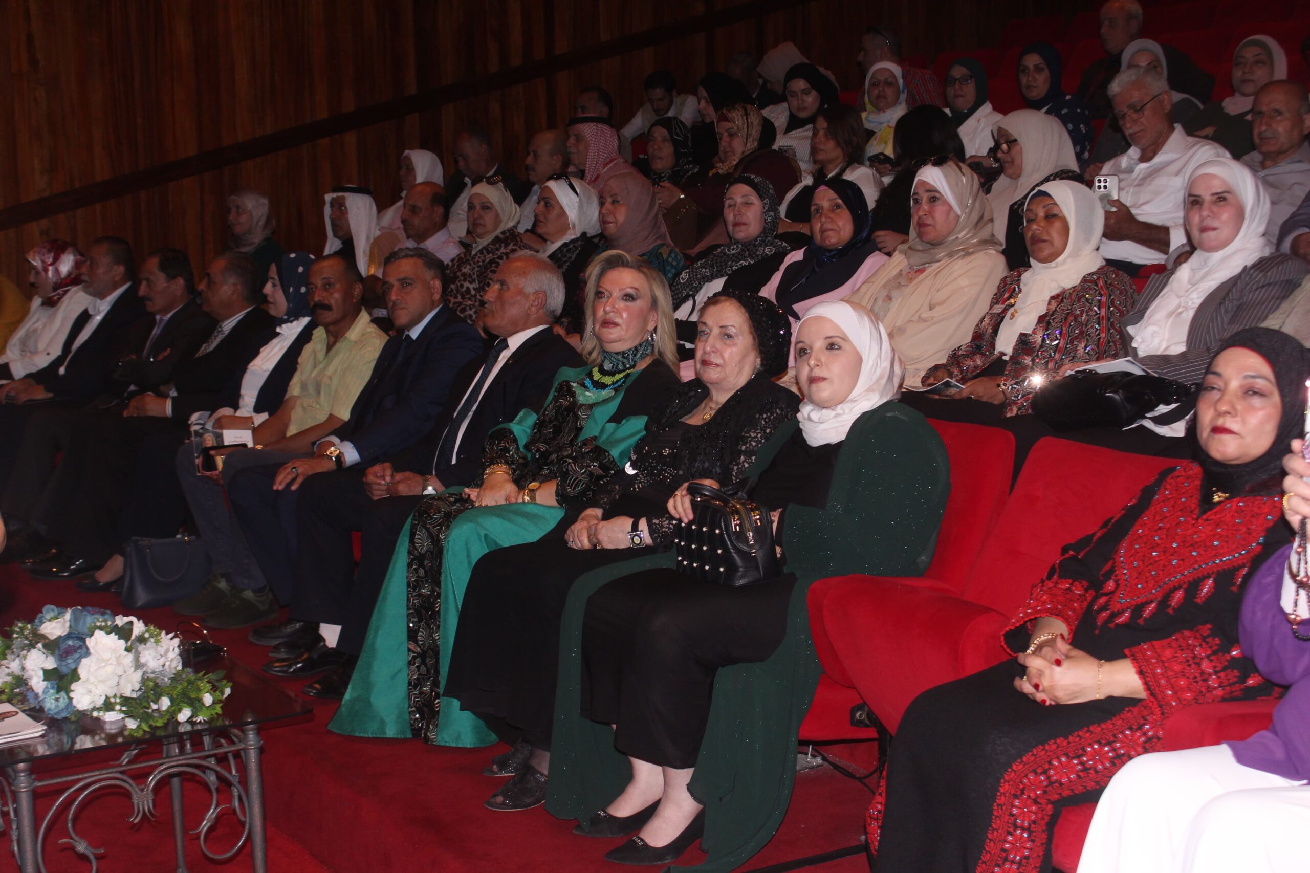تكريم المستشارة ربى عوني الرفاعي خلال حفل "سيدات بضياء الملكة" بمناسبة عيد ميلاد الملكة رانيا