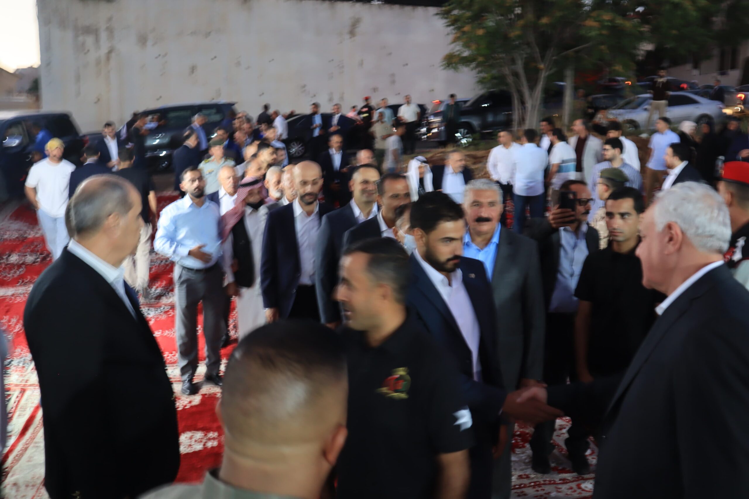 الحنيطي يستقبل التهاني بمناسبة ترفيعه إلى رتبة فريق .. (صور )