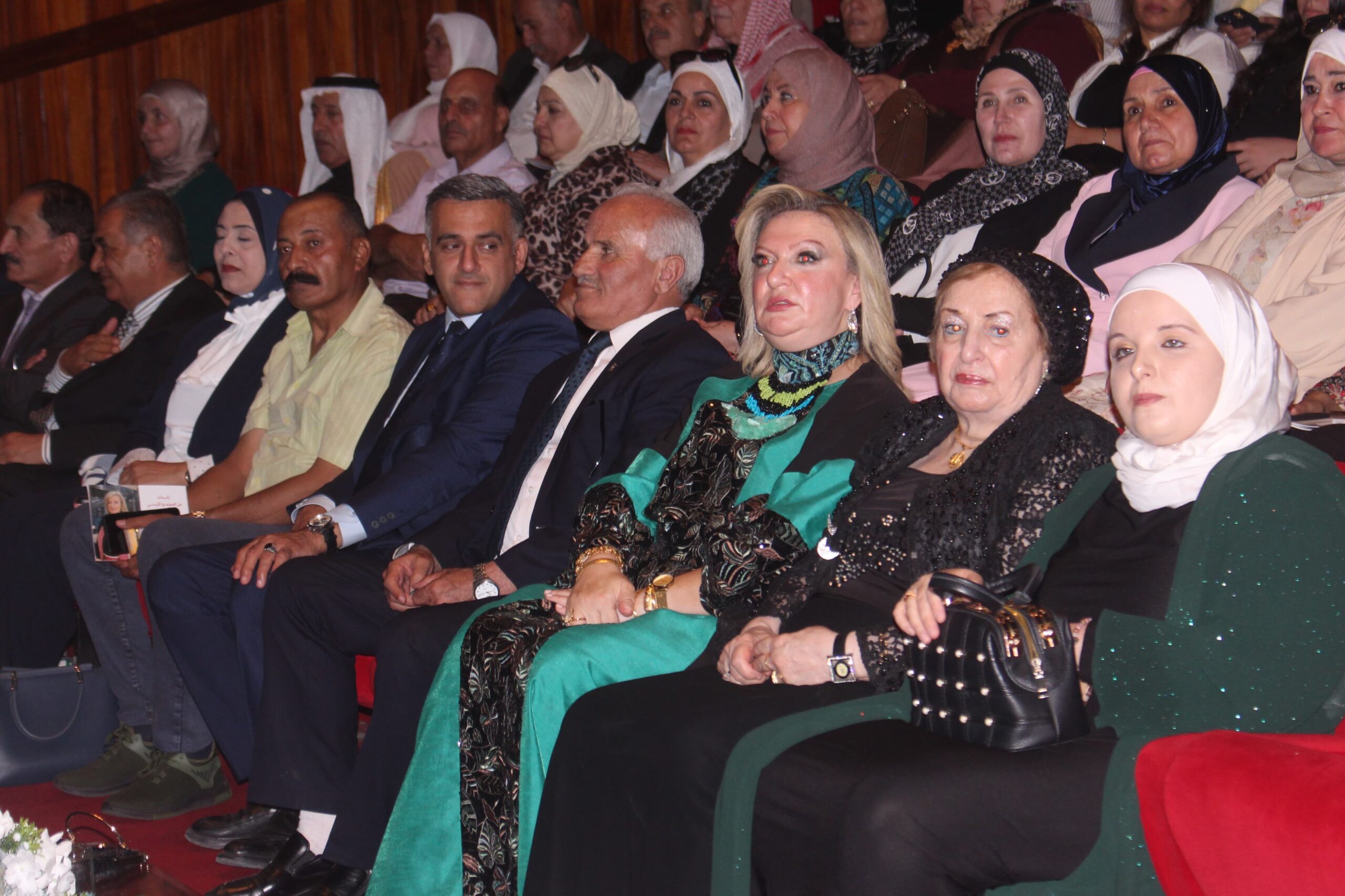 تكريم المستشارة ربى عوني الرفاعي خلال حفل "سيدات بضياء الملكة" بمناسبة عيد ميلاد الملكة رانيا