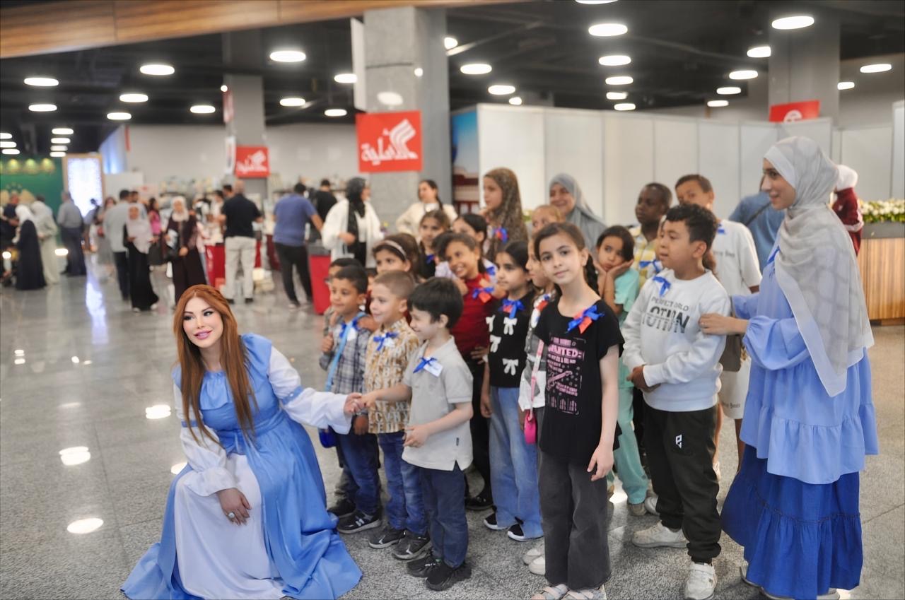 الدكتورة سارة طالب السهيل تحتفي بأدب الطفل وتوقع مجموعتها القصصية في معرض عمان الدولي للكتاب..( صور )