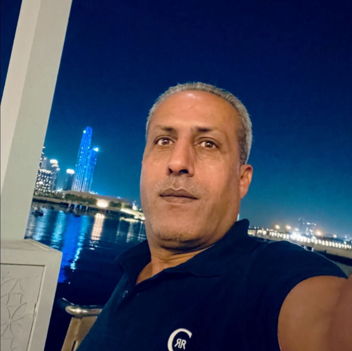 صورة حول : " لسنا بحاجة إلى ترقيع الاتحاد .. لقد حان وقت التغيير " " لسنا بحاجة إلى ترقيع الاتحاد .. لقد حان وقت التغيير "