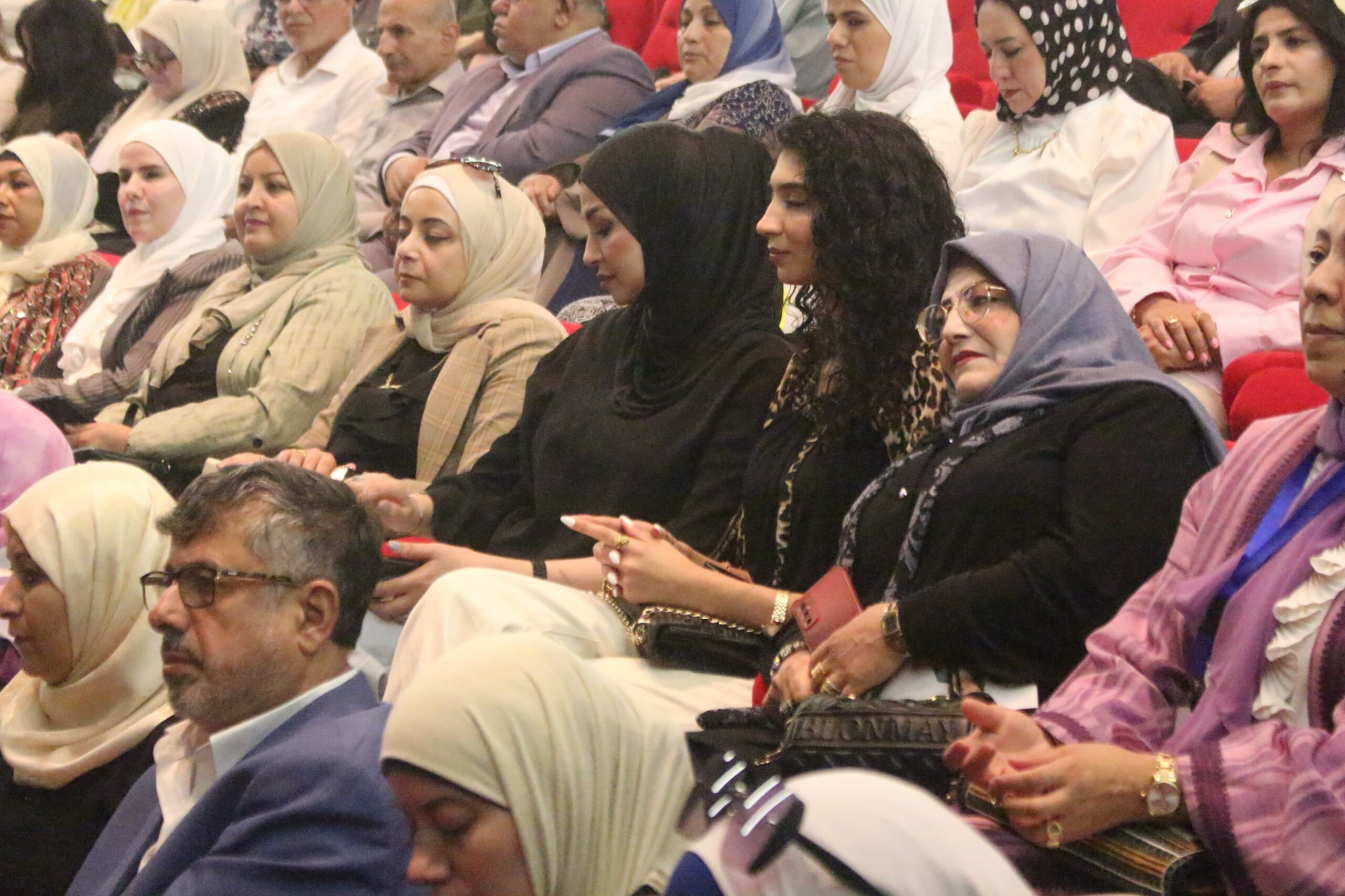 تكريم المستشارة ربى عوني الرفاعي خلال حفل "سيدات بضياء الملكة" بمناسبة عيد ميلاد الملكة رانيا