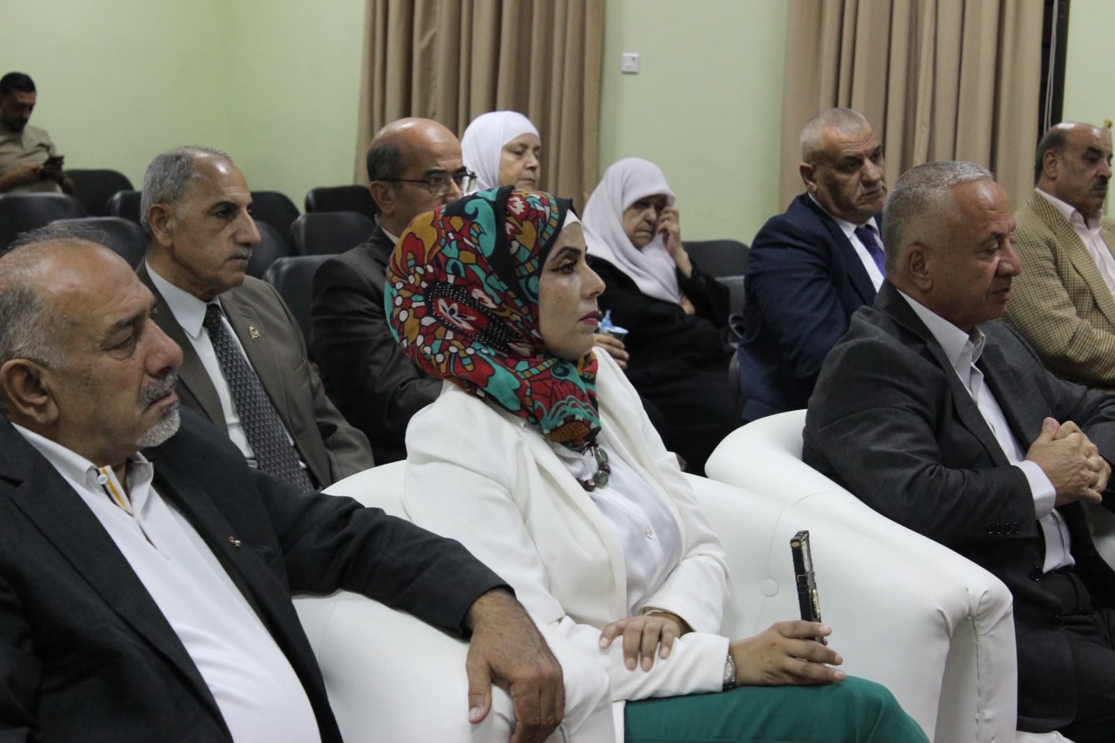 "الشؤون السياسية والبرلمانية" تنفذ حواريتان في الكرك والسلط