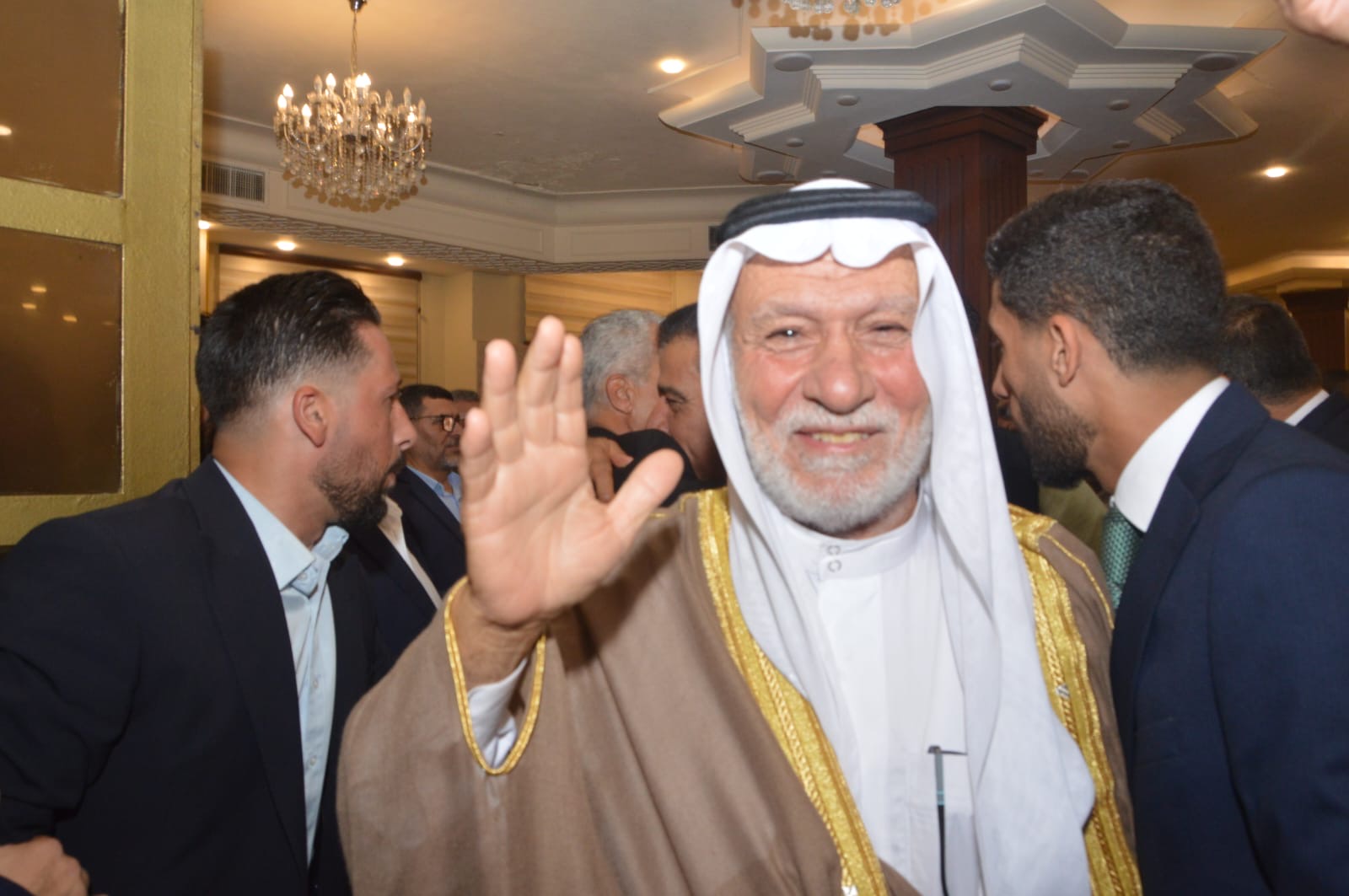 آل الحراسيس وال ابو عواد نسايب .. معالي جمال الصرايرة طلب والشيخ ابو عواد أجاب بطلب