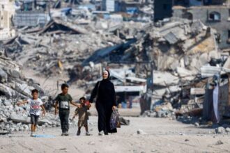 جنود صهاينة يقرون بتلقي تعليمات لإلقاء قنابل على مبان فيها سكان في غزة