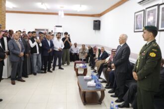 مندوبا عن الملك وولي العهد.. العيسوي يعزي عشائر الخرشة والحشايشةوالعموش
