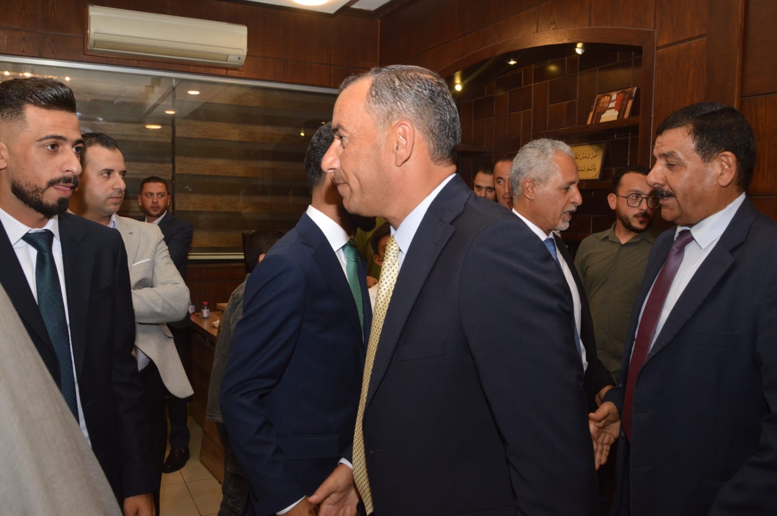 آل الحراسيس وال ابو عواد نسايب .. معالي جمال الصرايرة طلب والشيخ ابو عواد أجاب بطلب
