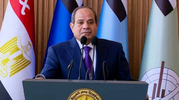 صورة حول : لماذا أعلن السيسي "موعد نهاية حكمه" للمصريين وهل بدأ التحضير لـ "مقدم الرئيس الجديد"؟ وكيف استقبل المصريون إعلانه هذا؟ لماذا أعلن السيسي "موعد نهاية حكمه" للمصريين وهل بدأ التحضير لـ "مقدم الرئيس الجديد"؟ وكيف استقبل المصريون إعلانه هذا؟