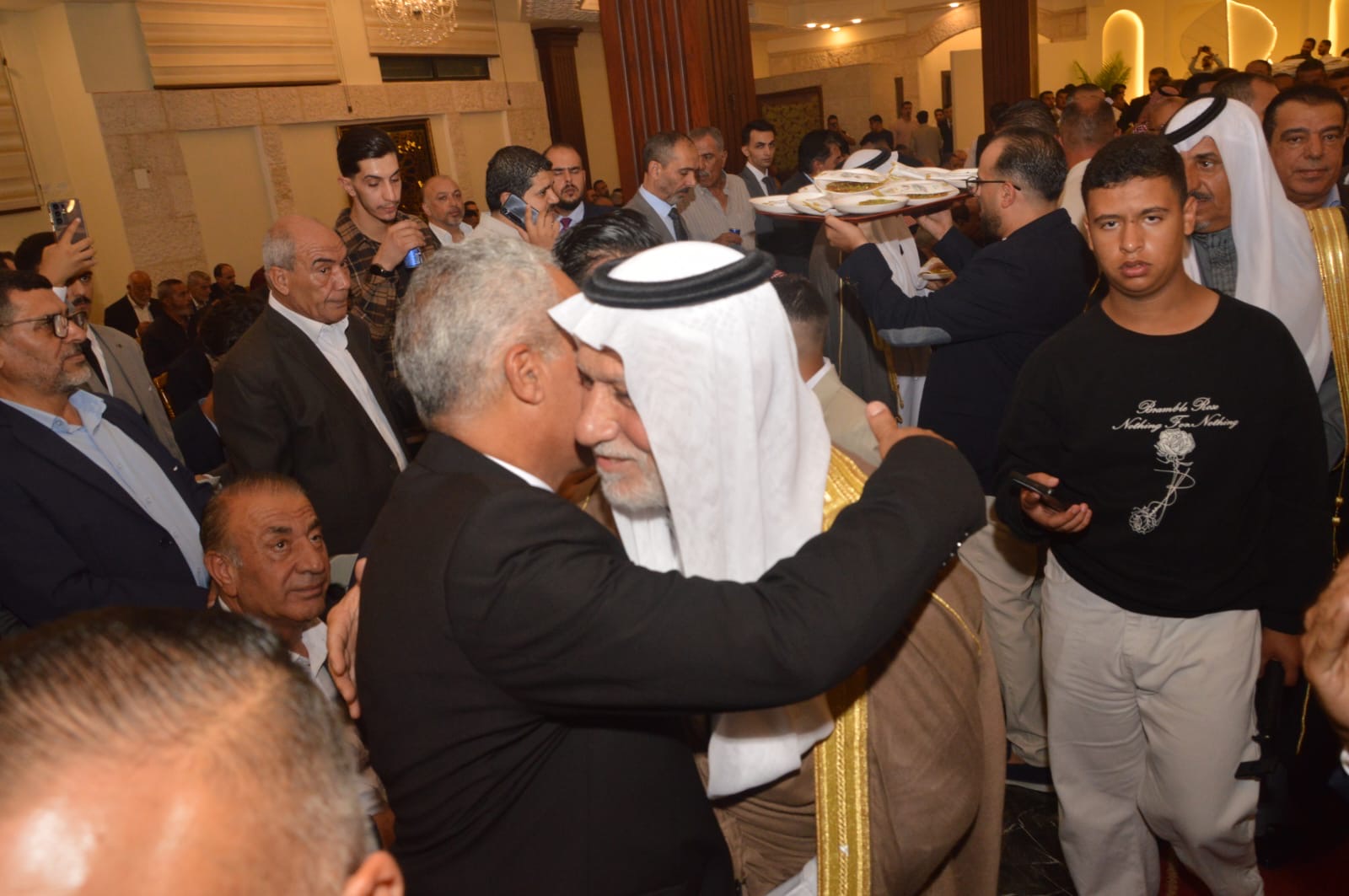 آل الحراسيس وال ابو عواد نسايب .. معالي جمال الصرايرة طلب والشيخ ابو عواد أجاب بطلب