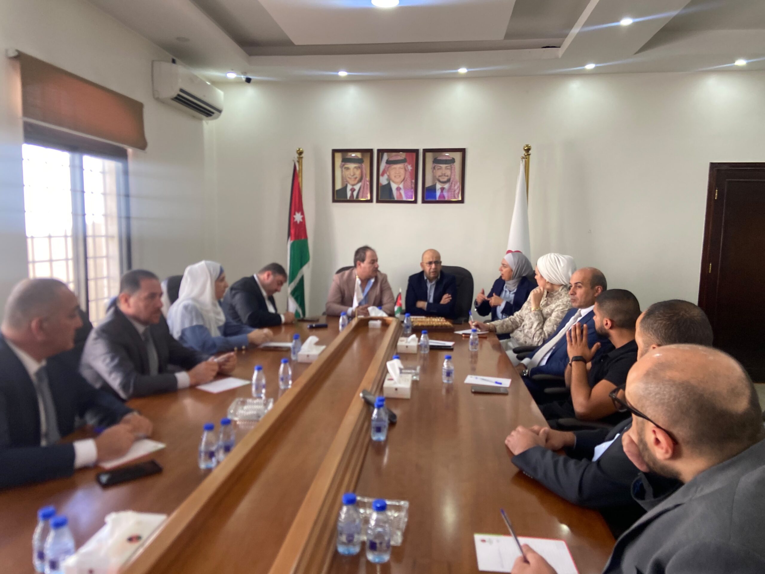 صورة حول : بحث تطوير خدمات نقل العاملين إلى مواقع المدن الصناعية الاردنية بحث تطوير خدمات نقل العاملين إلى مواقع المدن الصناعية الاردنية