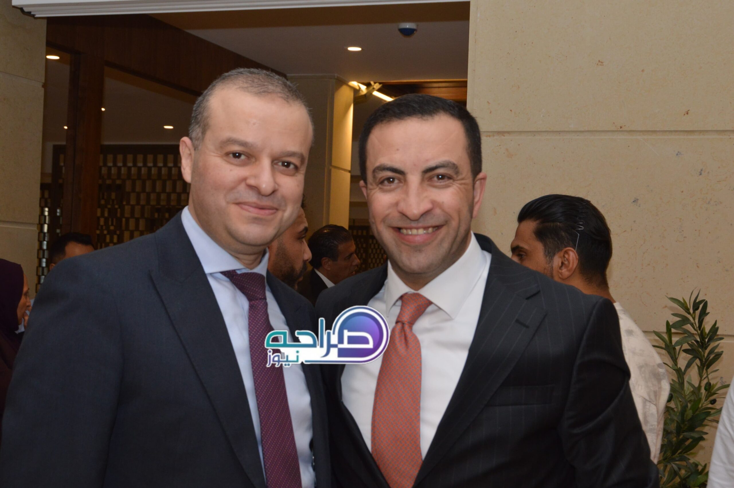 رئيس واعضاء "صناعة عمان" وممثلو القطاعات الصناعية يستقبلون المهنئين