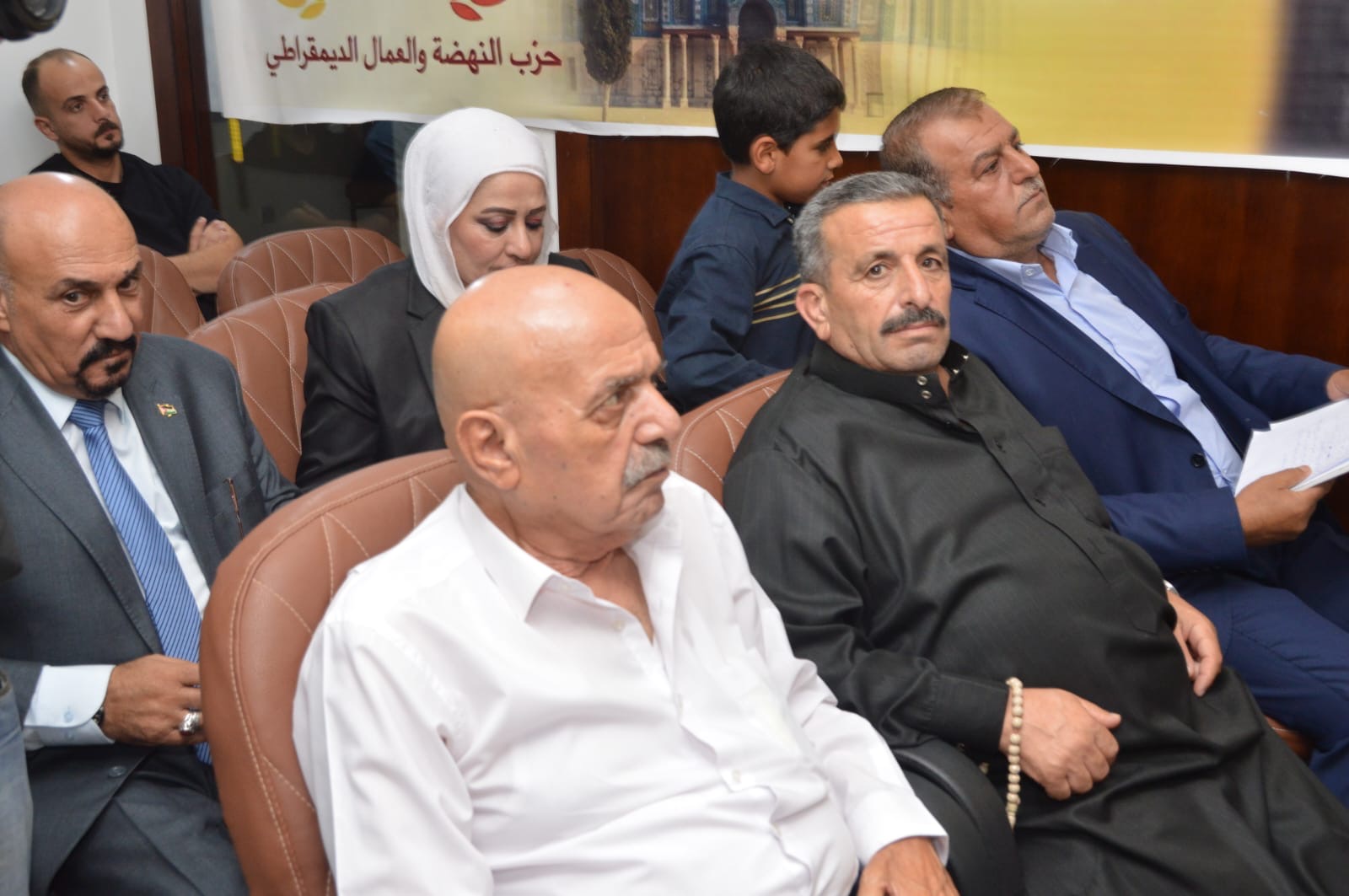 النهضة والعمال الديمقراطي يطالب بتعديل أحكام الحضانة وإعادة ترتيب مستحقيها