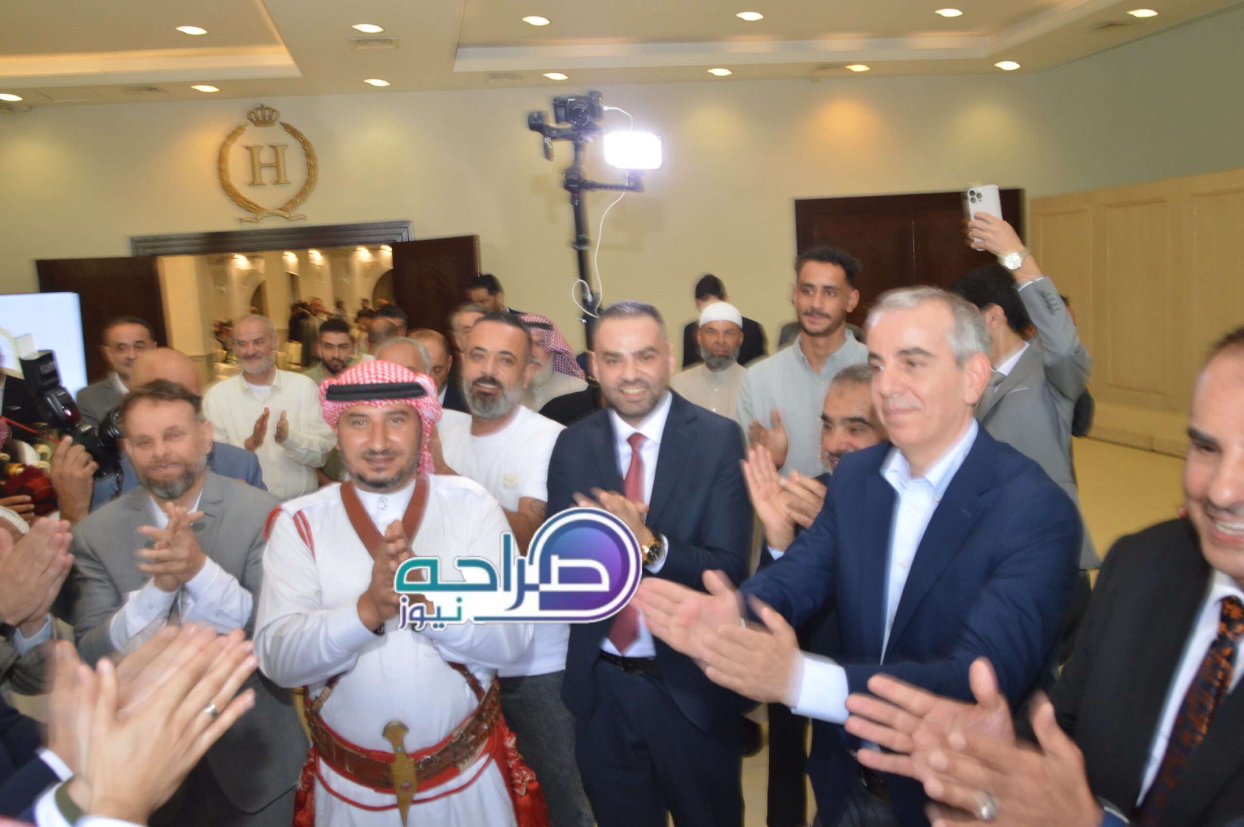 عمر سلامة يحتفل بزفاف نجله قصي بحضور رسمي واجتماعي