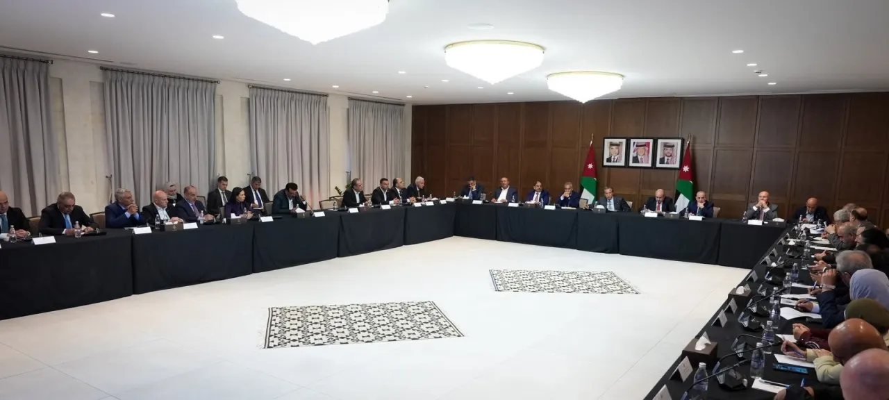 صورة حول : حسان يلتقي قيادات حزب مبادرة حسان يلتقي قيادات حزب مبادرة