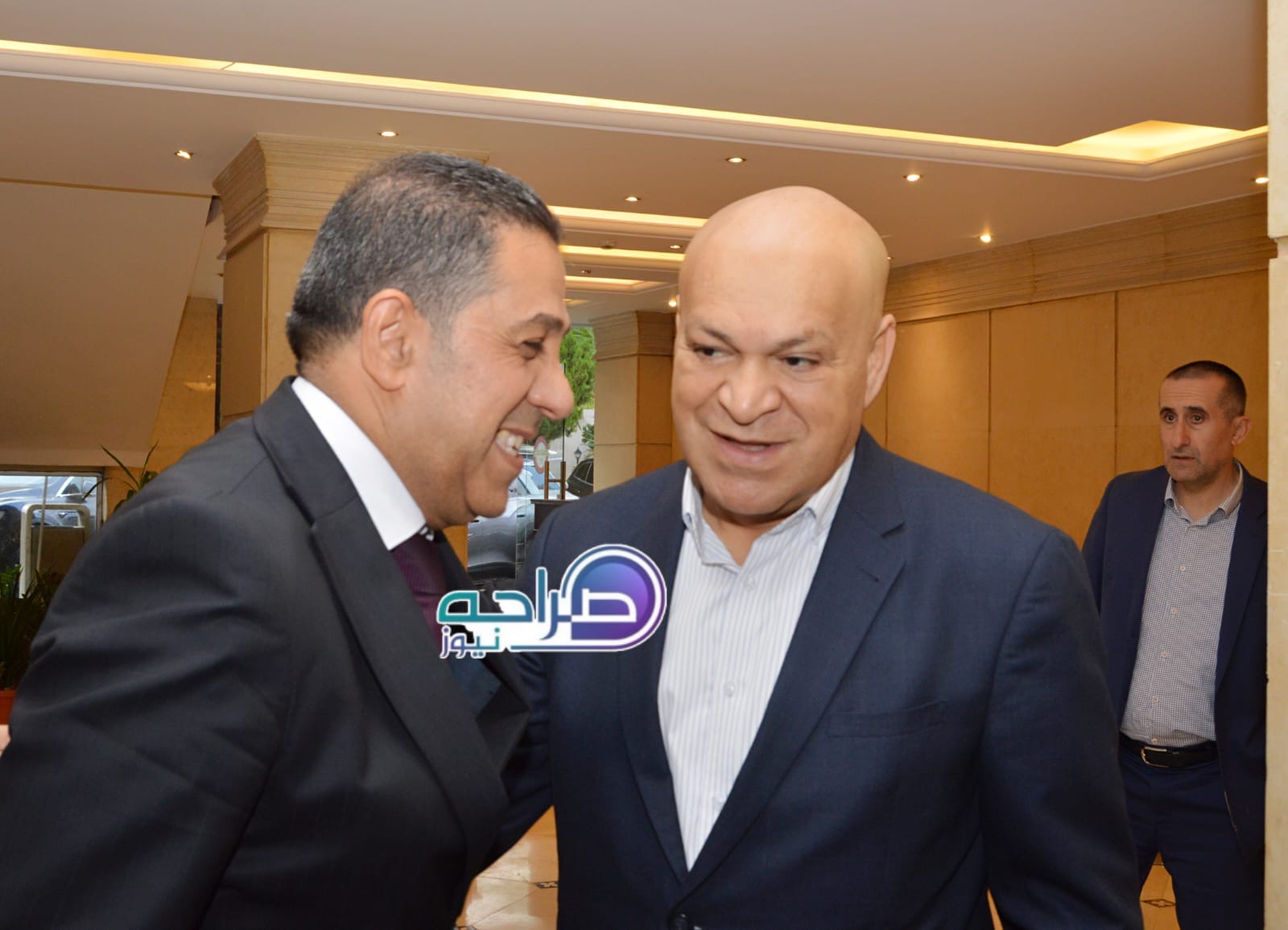 رئيس واعضاء "صناعة عمان" وممثلو القطاعات الصناعية يستقبلون المهنئين