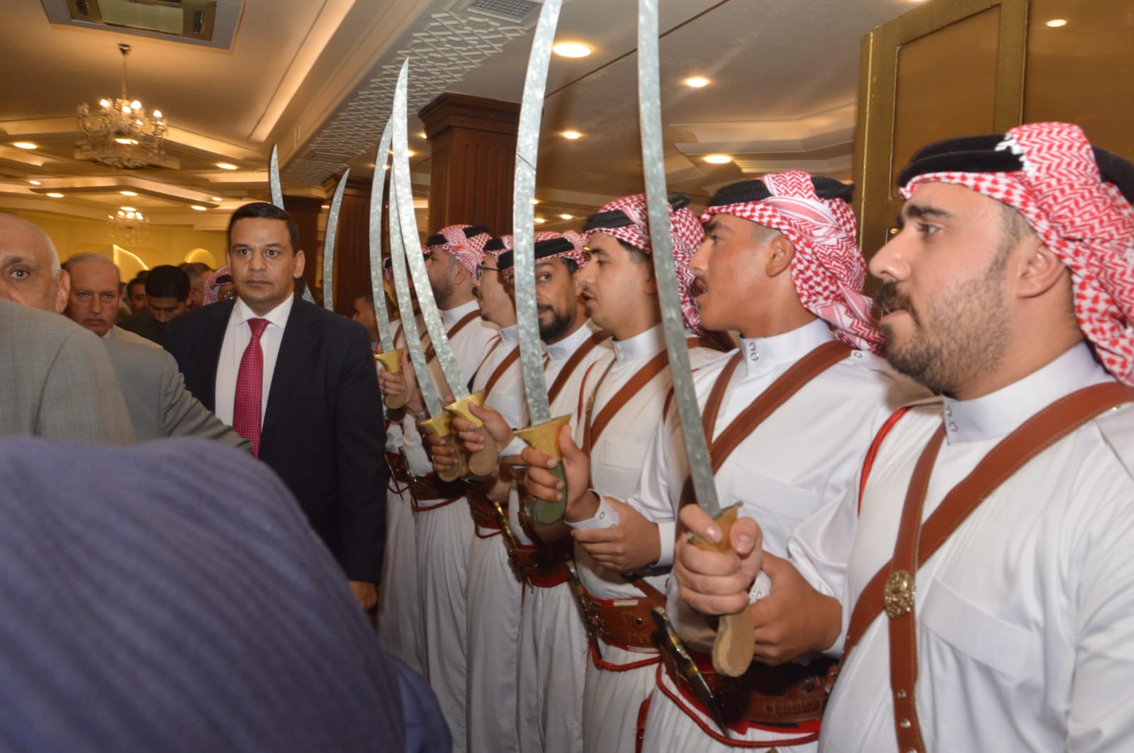 آل الحراسيس وال ابو عواد نسايب .. معالي جمال الصرايرة طلب والشيخ ابو عواد أجاب بطلب