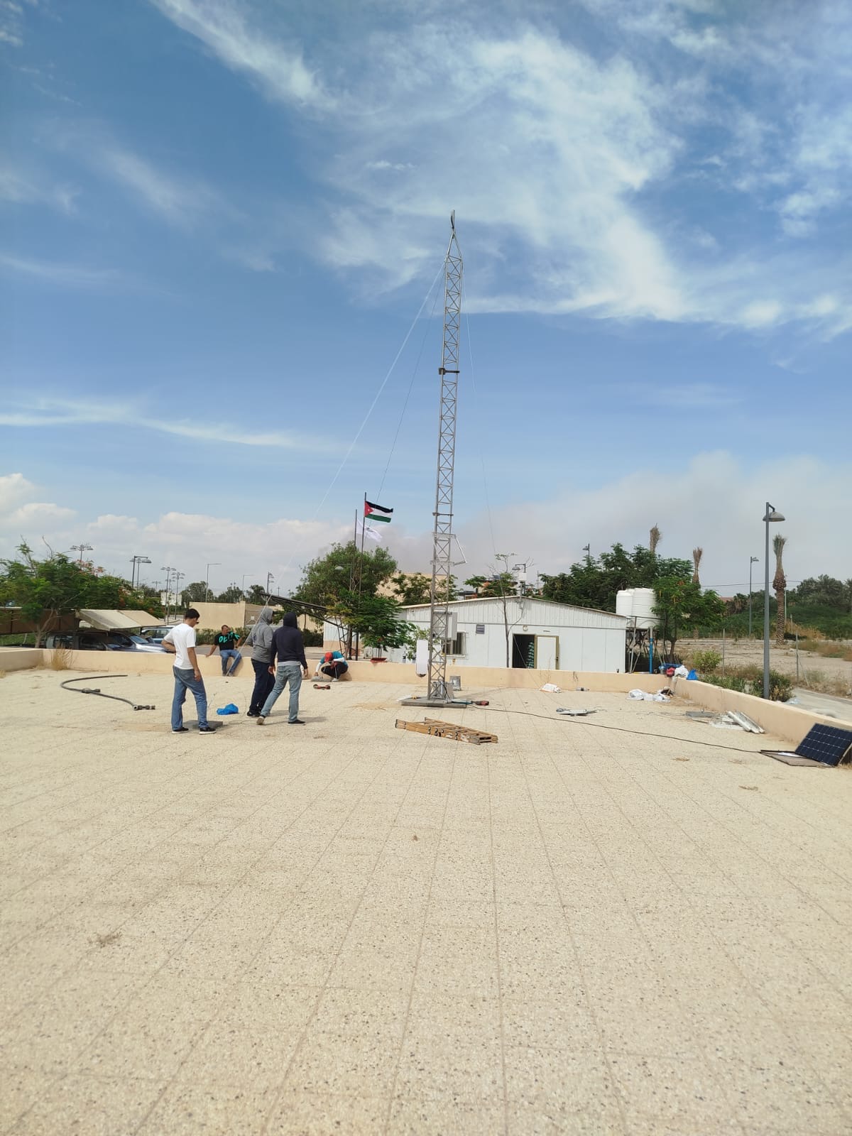 الأرصاد الجوية تركب محطة رصد أوتوماتيكية حديثة في منطقة البحر الميت