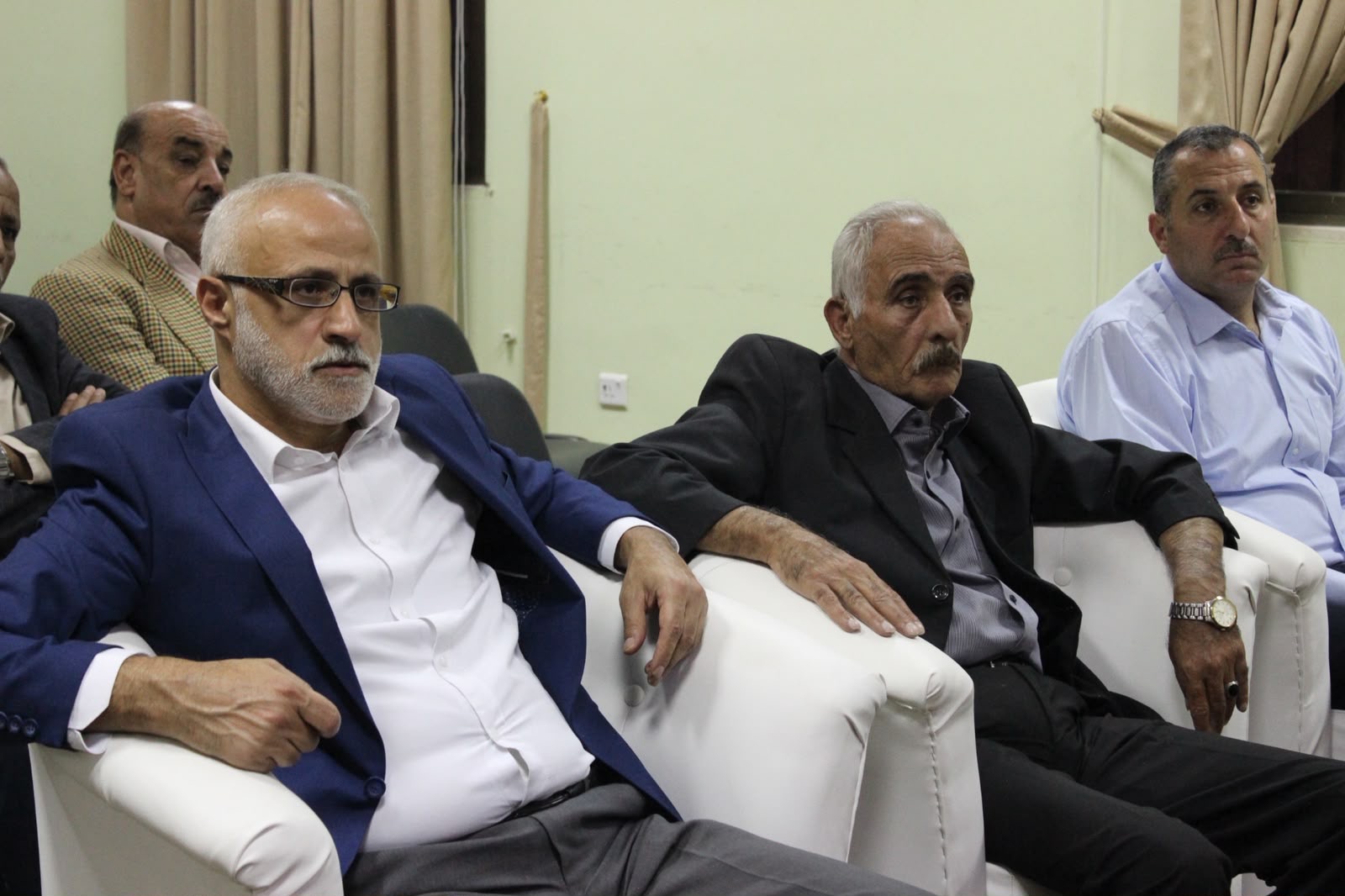 "الشؤون السياسية والبرلمانية" تنفذ حواريتان في الكرك والسلط