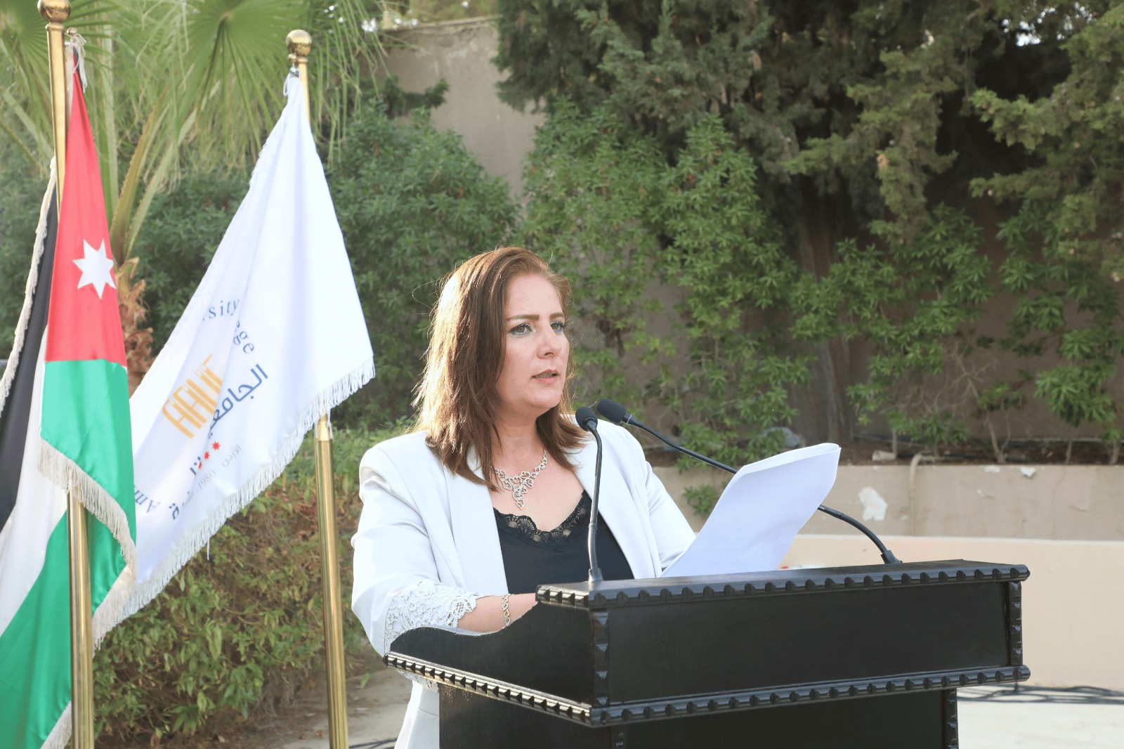 وزير السياحة والآثار يرعى حفل تخريج كلية عمون الجامعية التطبيقية