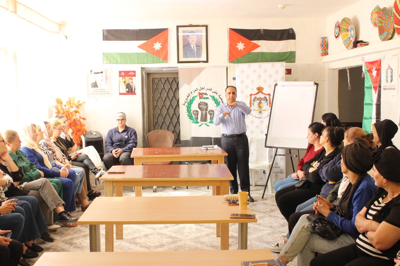 صورة حول : "الشؤون السياسية والبرلمانية" تنظم جلسات توعوية حول الانتخابات البلدية في الأزرق وعمان "الشؤون السياسية والبرلمانية" تنظم جلسات توعوية حول الانتخابات البلدية في الأزرق وعمان
