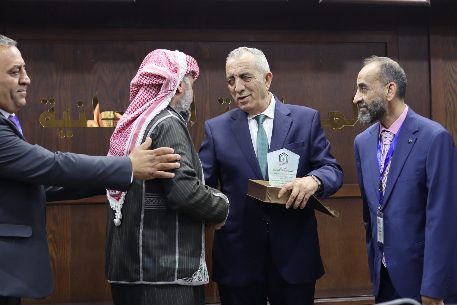 صورة حول : مؤتمر البلقاء الثقافي الرابع يقرأ السردية الأردنية من زوايا سياسية واقتصادية وثقافية واجتماعية مؤتمر البلقاء الثقافي الرابع يقرأ السردية الأردنية من زوايا سياسية واقتصادية وثقافية واجتماعية