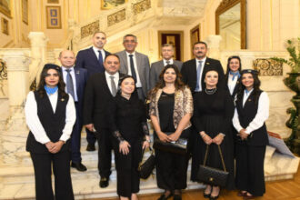 بحث تعزيز الشراكات السياحية بين الأردن ومصر