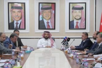 "التربية النيابية" تؤكد أهمية تعزيز الشراكة مع مجالس التطوير التربوي