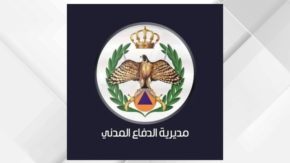 صورة حول : الدفاع المدني يخمد حريقا شب داخل هنجر في الزرقاء الدفاع المدني يخمد حريقا شب داخل هنجر في الزرقاء