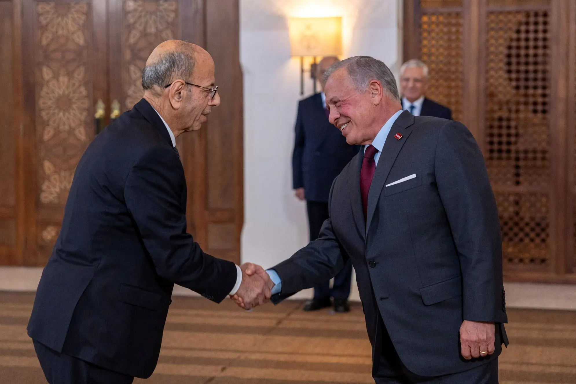 صورة حول : الربيع يؤدي اليمين الدستورية أمام الملك عضوا في المحكمة الدستورية الربيع يؤدي اليمين الدستورية أمام الملك عضوا في المحكمة الدستورية