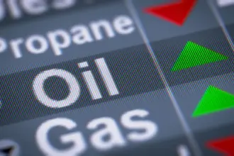 النفط يرتفع وسط تصاعد التوترات الأمنية في السعودية