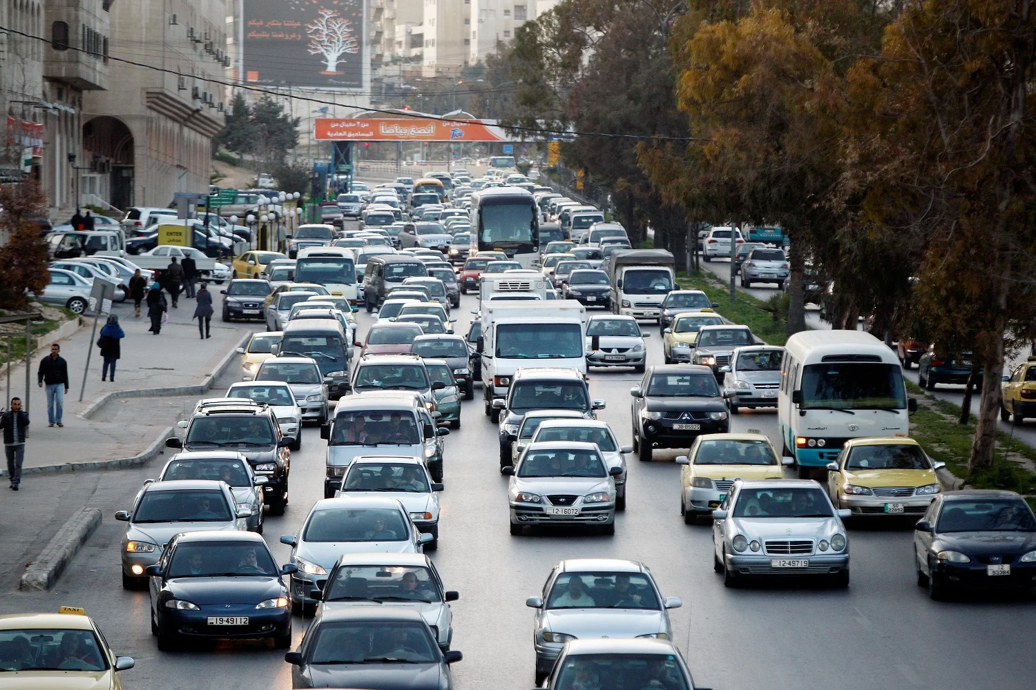 صورة حول : الحكومة تسمح بجمركة مركبات مستثمرين واستثنائها من المطابقة الحكومة تسمح بجمركة مركبات مستثمرين واستثنائها من المطابقة