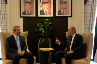 وزير الخارجية يجري مباحثات موسعة مع نظيره السوري في العقبة