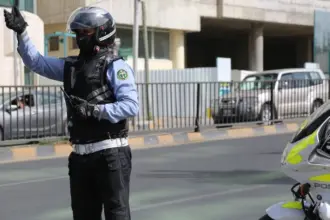 إغلاقات مرورية تزامناً مع سباق آيلة للدراجات الهوائية والجري