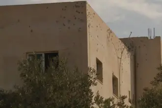 مصادر للمملكة: أحد منفذي الهجوم الإرهابي بالكرك بحالة خطرة والآخران مستقران