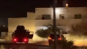 صورة حول : تفاصيل جديدة عن هوية منفذي هجوم حمود : شقيقان وقريبهما من الجديدة.. وحالتهم حرجة جداً تفاصيل جديدة عن هوية منفذي هجوم حمود : شقيقان وقريبهما من الجديدة.. وحالتهم حرجة جداً