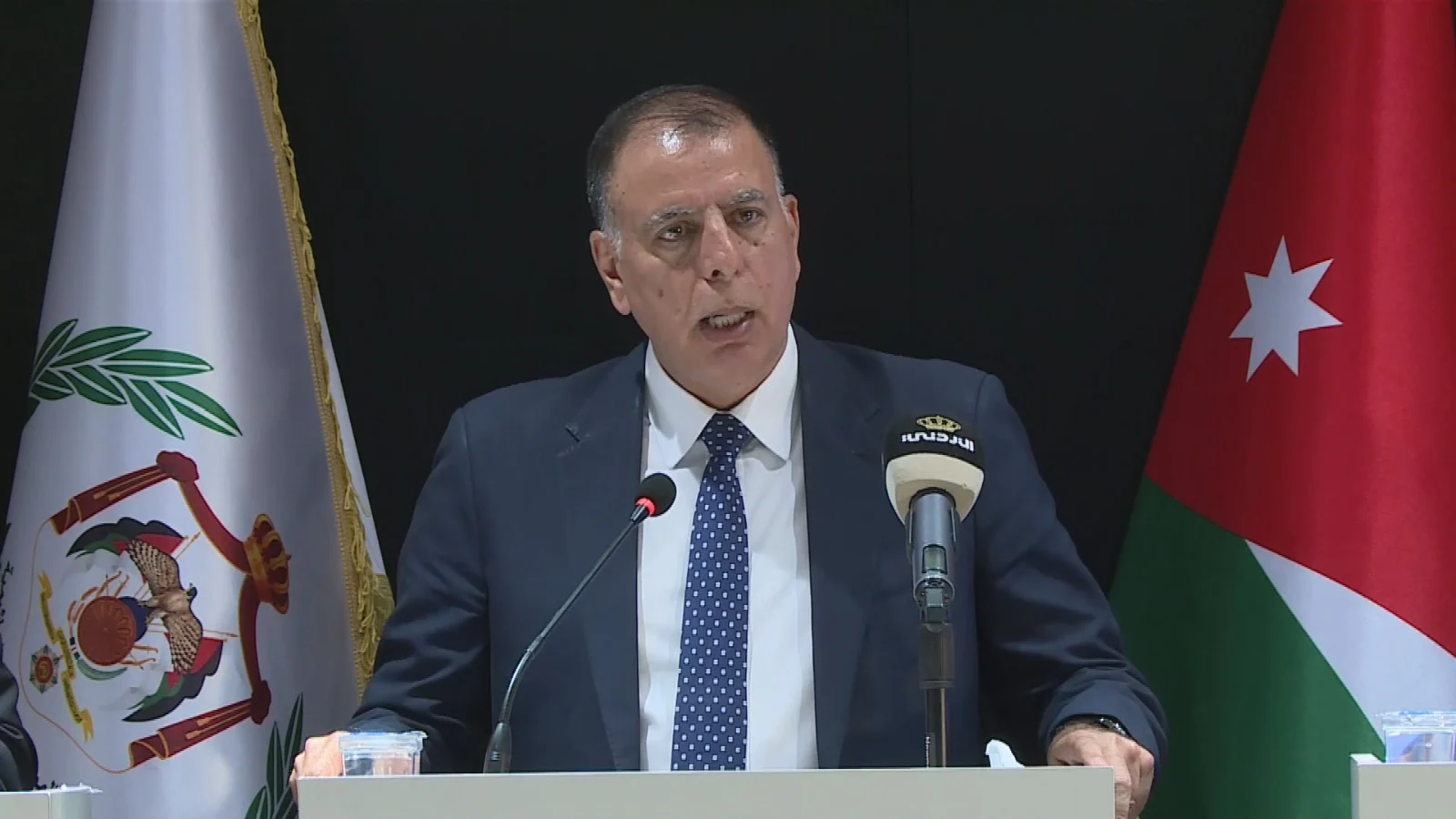 صورة حول : وزير الداخلية: لن يفلت أي متورط في التخطيط أو التحريض أو المساعدة من المساءلة القانونية في جريمة الكرك وزير الداخلية: لن يفلت أي متورط في التخطيط أو التحريض أو المساعدة من المساءلة القانونية في جريمة الكرك