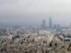 طقس غائم وزخات متفرقة وغزيرة اليوم