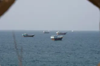إيران تهدد سفن سينوكور بإجراءات قانونية في هرمز