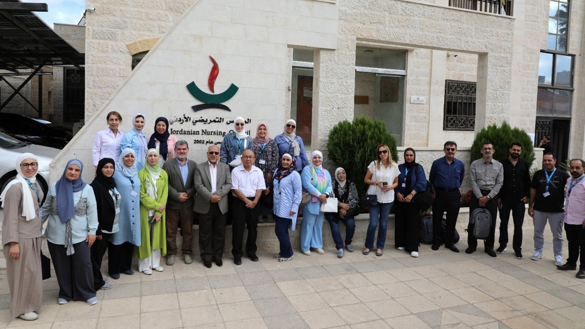 صورة حول : المجلس التمريضي يختتم برنامجا للإسعافات الأولية والإنعاش لـ25 موظفا من الأونروا المجلس التمريضي يختتم برنامجا للإسعافات الأولية والإنعاش لـ25 موظفا من الأونروا
