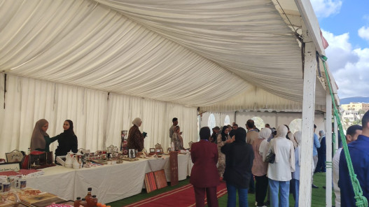 صورة حول : معرض للحرف والمنتجات المحلية في جرش احتفالا بيوم السياحة معرض للحرف والمنتجات المحلية في جرش احتفالا بيوم السياحة