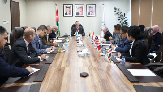 الخريسات يبحث تعزيز التعاون الزراعي مع دول آسيان