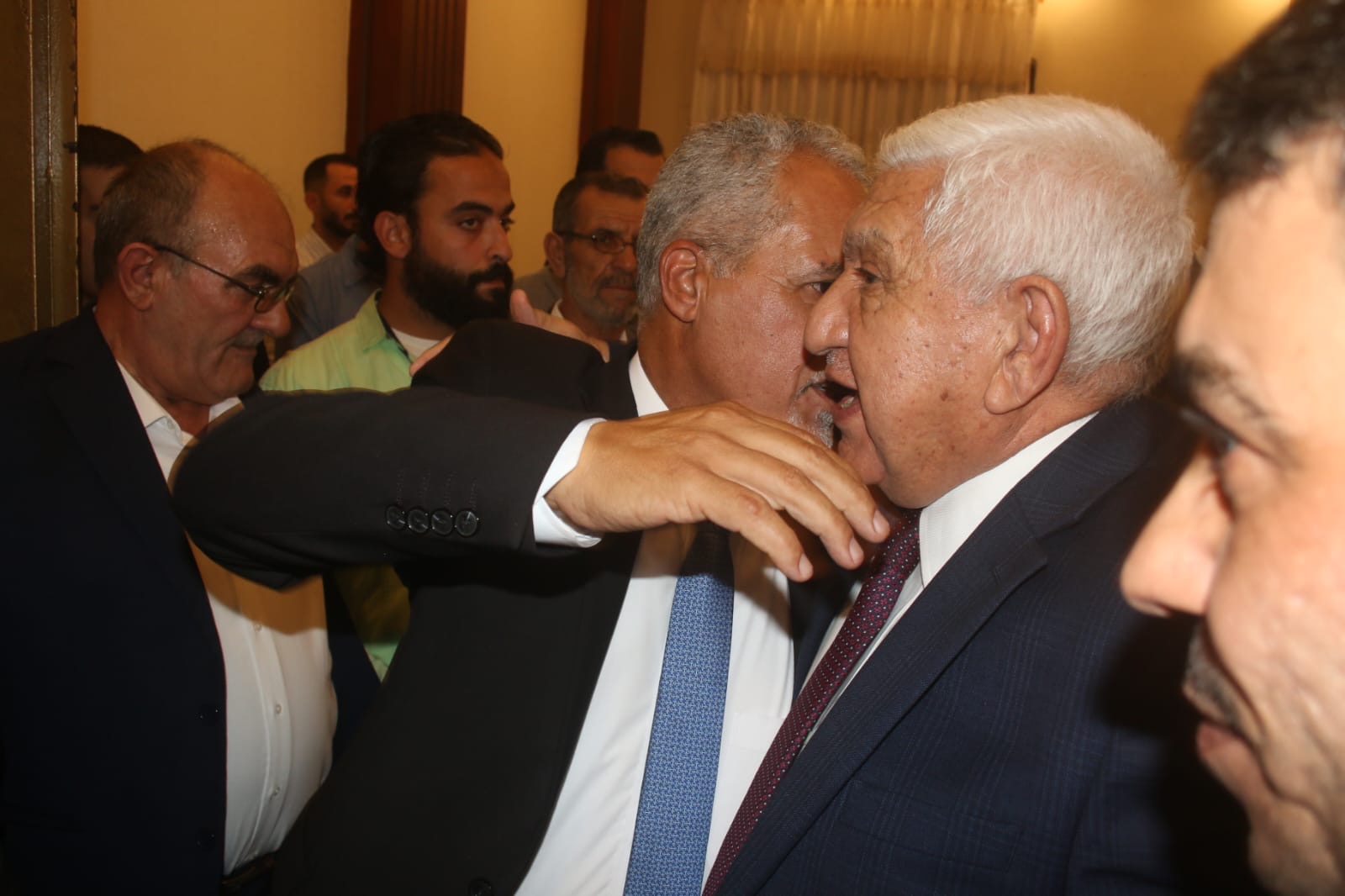 آل الحراسيس وال ابو عواد نسايب .. معالي جمال الصرايرة طلب والشيخ ابو عواد أجاب بطلب